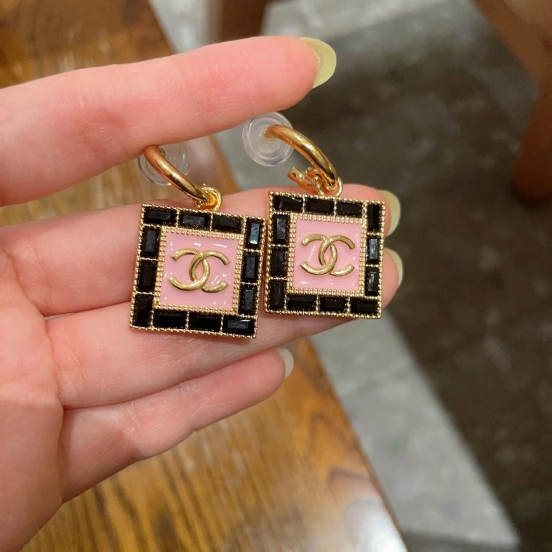 Chanel Earrings Elegant 219422