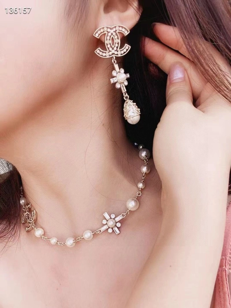 MoistureWicking Chanel Earrings 219423