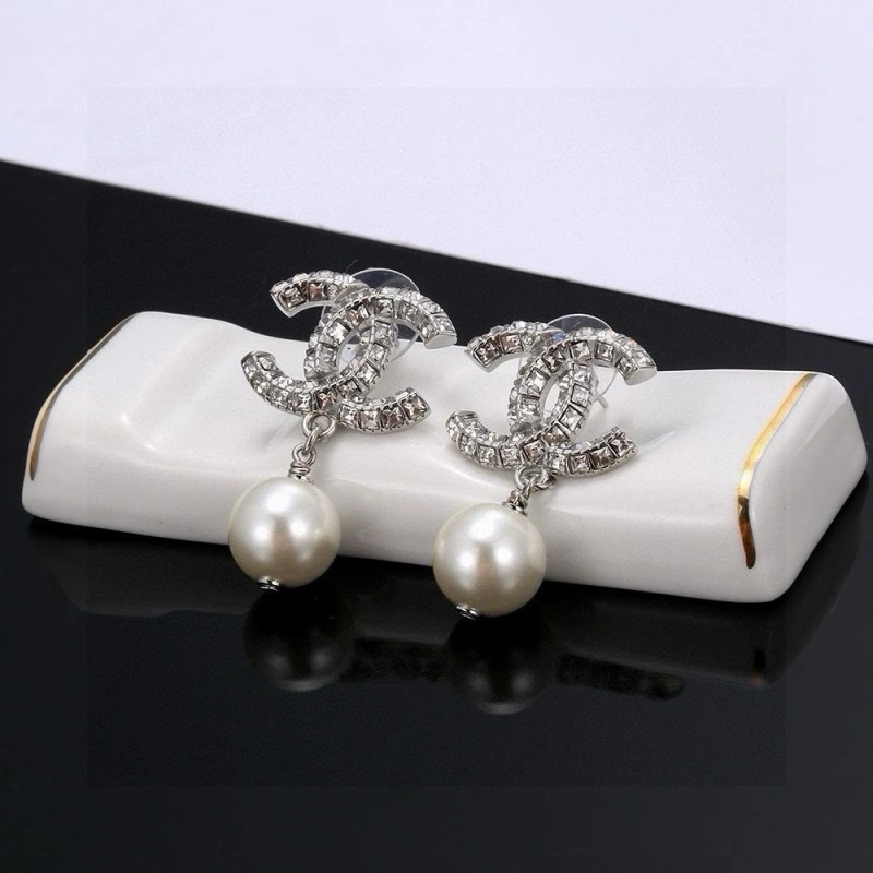 Chanel Earrings Versatile 219436