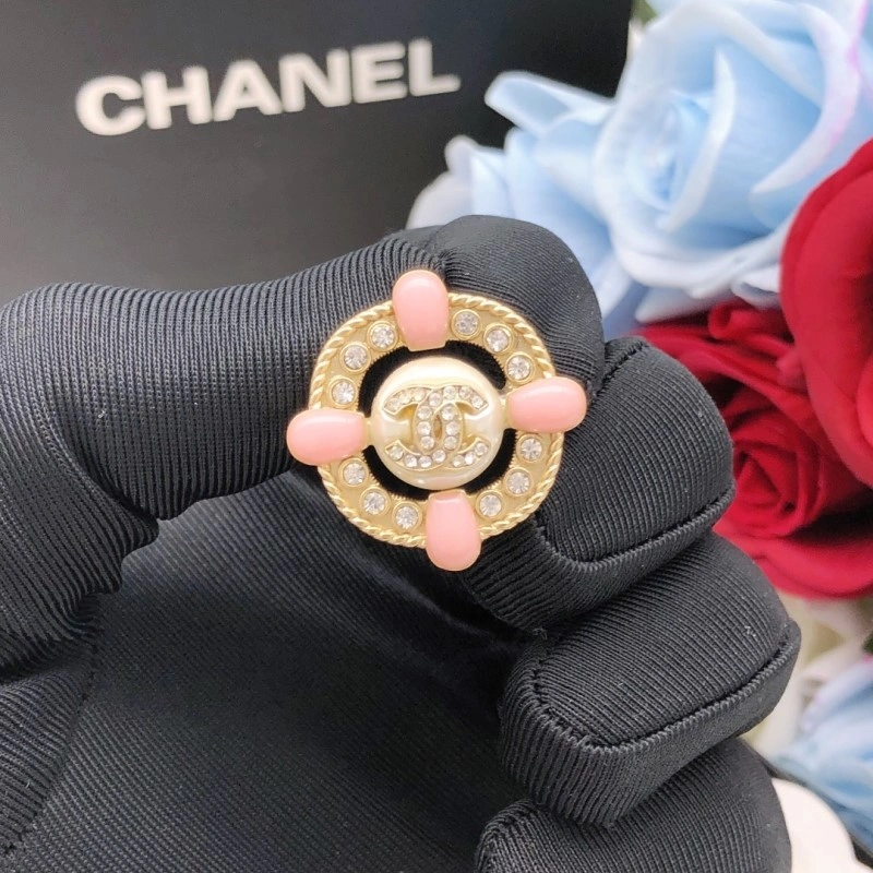 Lightweight Chanel Earrings 219454