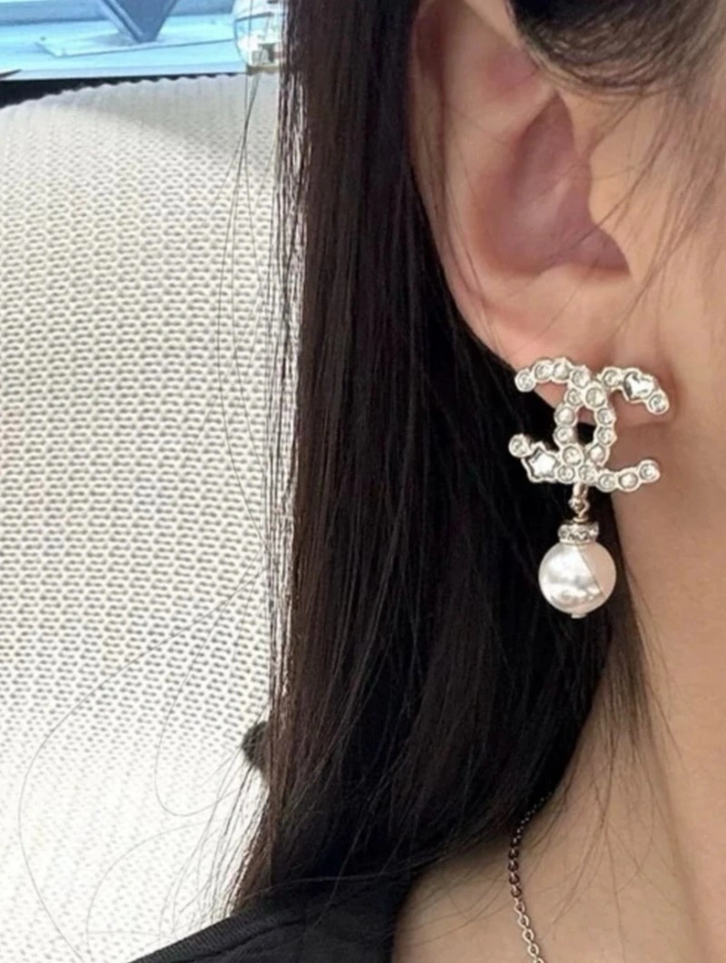 Chanel Earrings Lightweight 219344