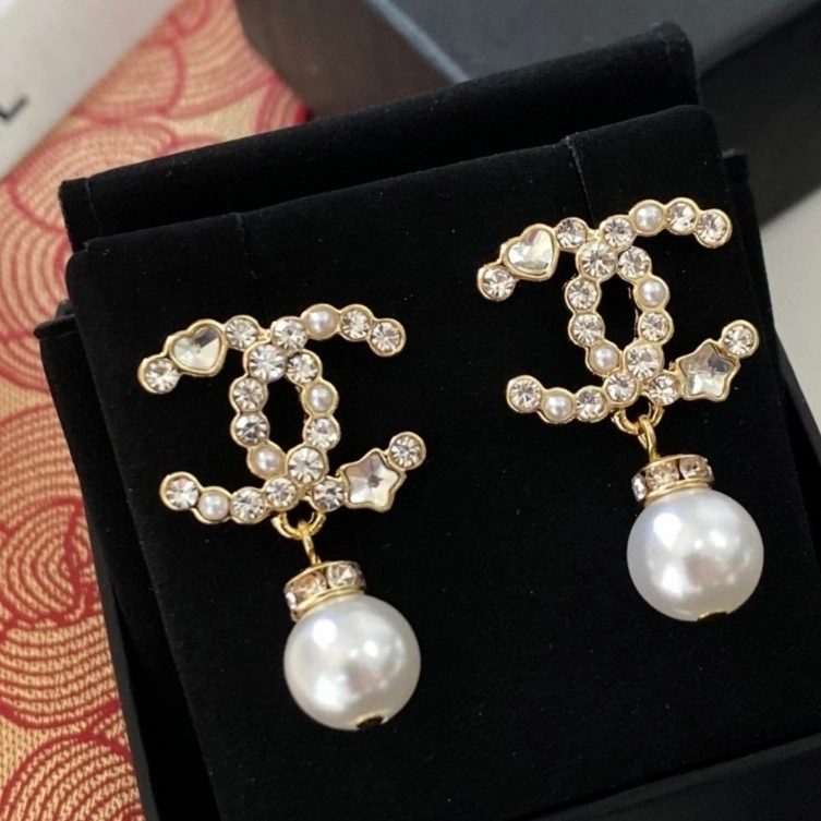 Chanel Earrings Lightweight 219344