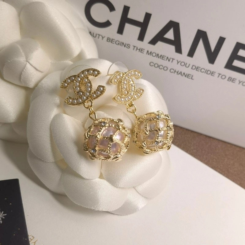 Chanel Earrings Trendsetting 219388