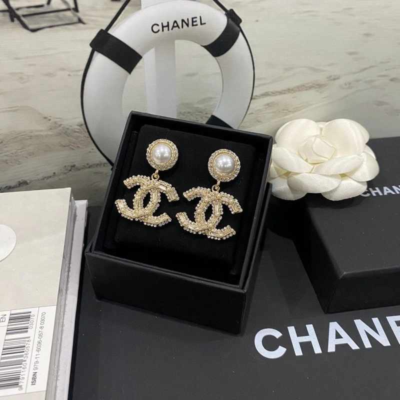 RelaxedFit Chanel Earrings 219346