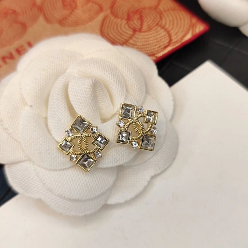 Chanel Earrings Soft 219365