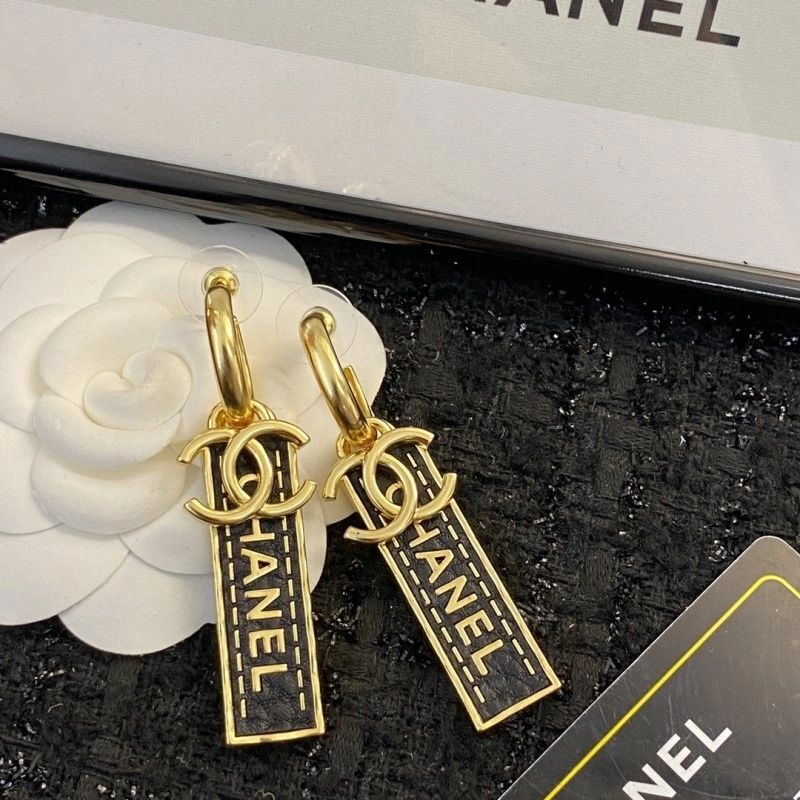 Chanel Earrings EasyMatch 219360