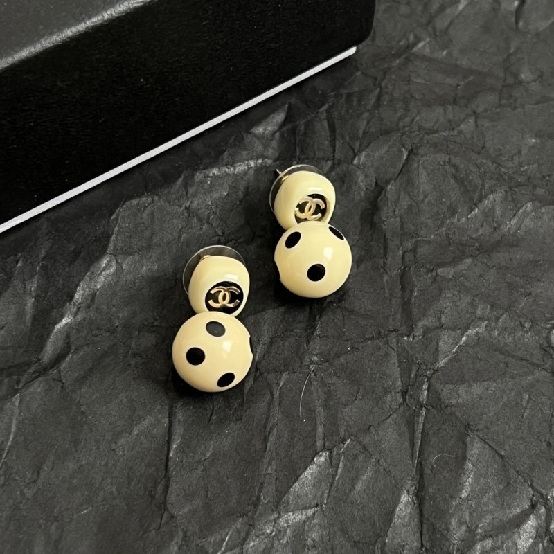 Timeless Chanel Earrings 219352