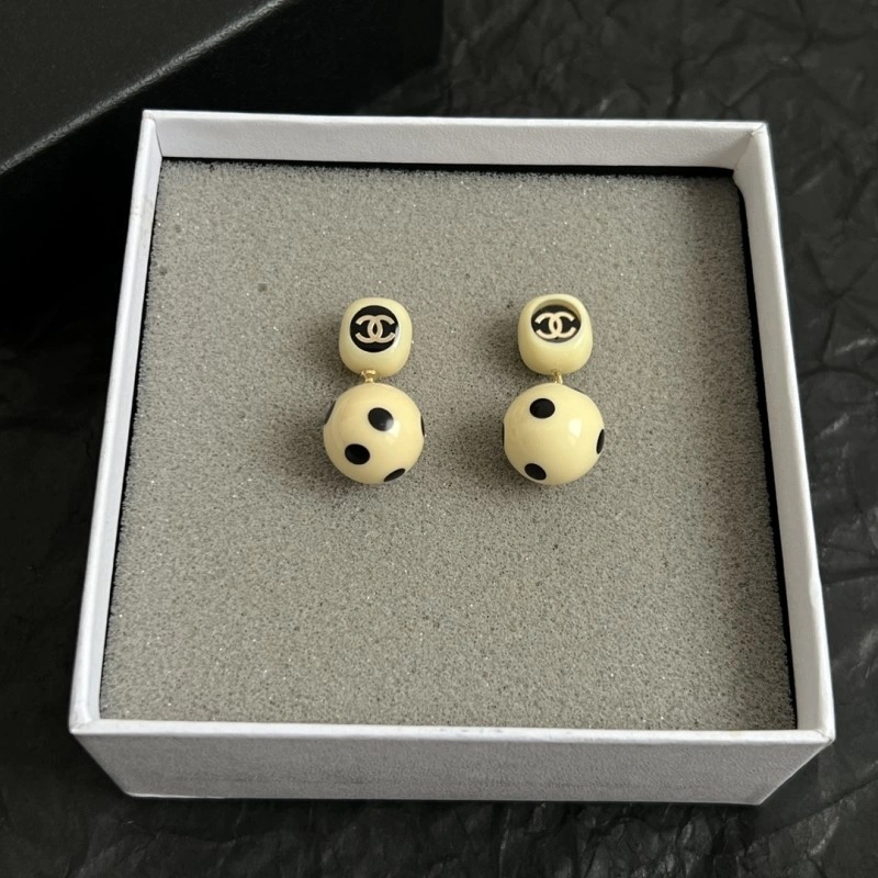 Timeless Chanel Earrings 219352