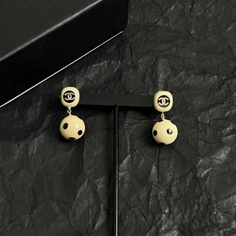 Timeless Chanel Earrings 219352