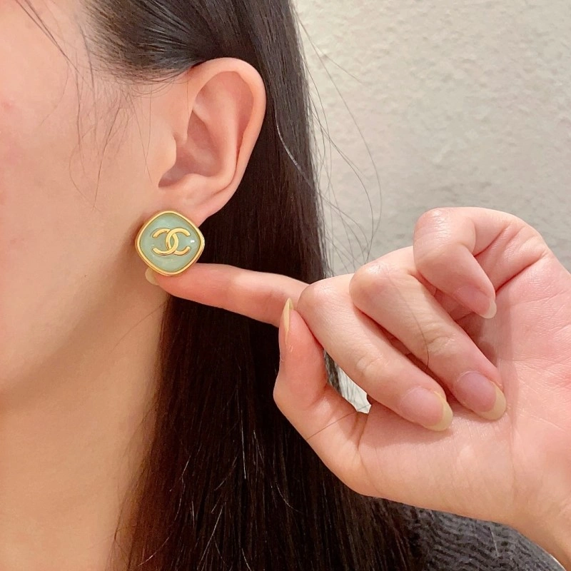 Chanel Earrings Fashionable 219326