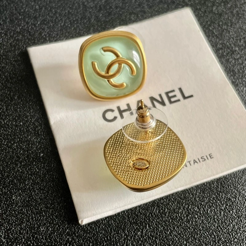 Chanel Earrings Fashionable 219326