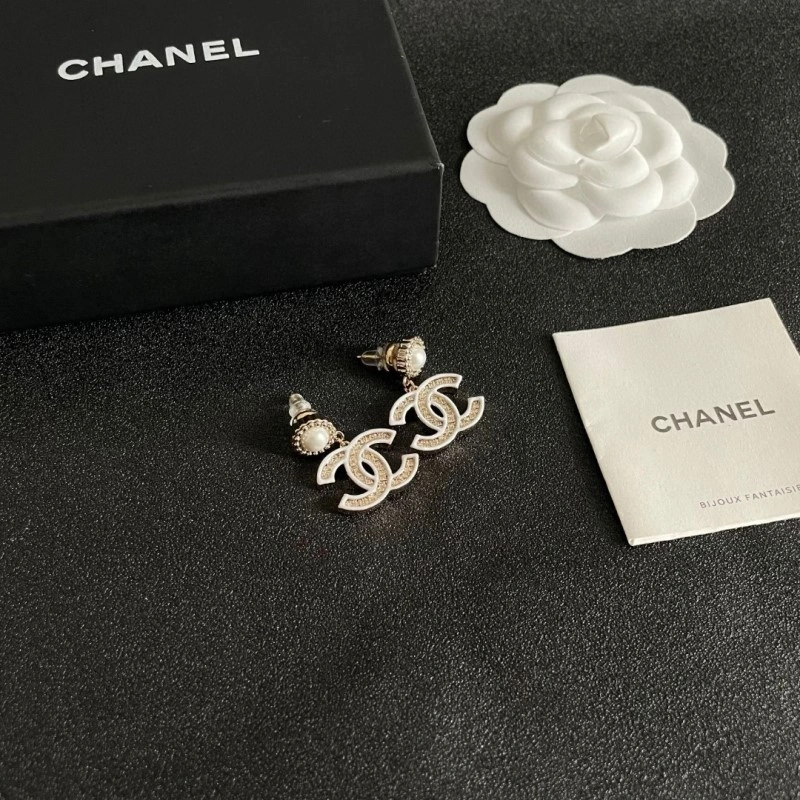 Lightweight Chanel Earrings 219318
