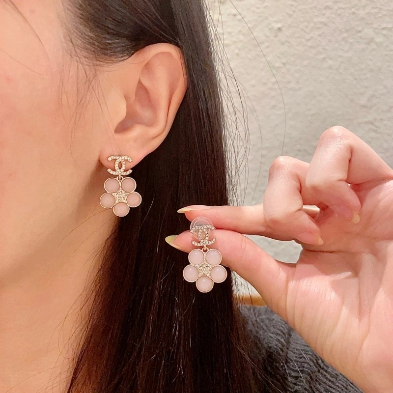 Snug Chanel Earrings 219317