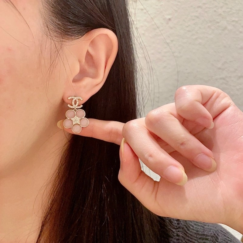Snug Chanel Earrings 219317