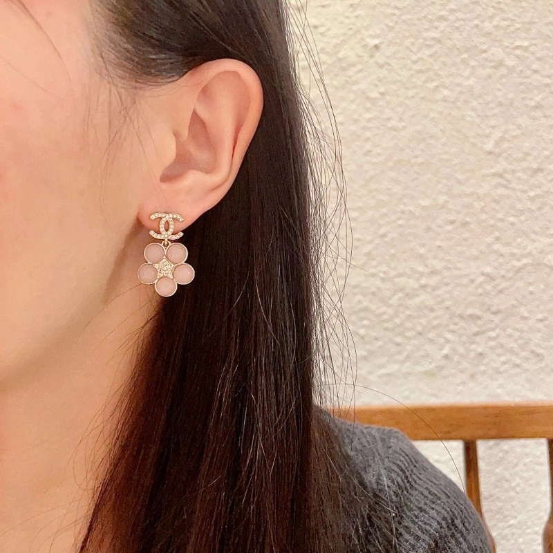 Snug Chanel Earrings 219317