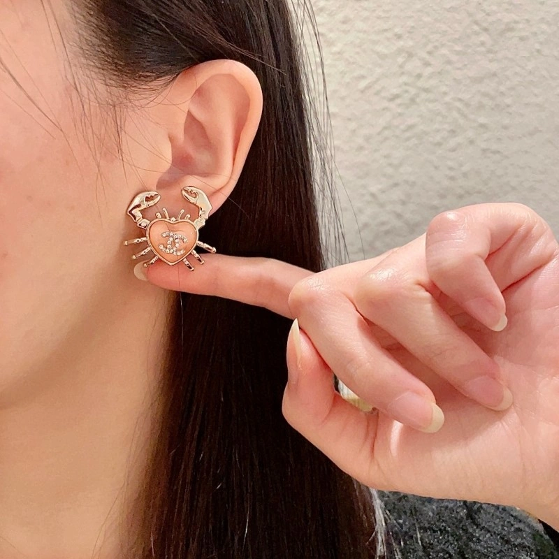 Chic Chanel Earrings 219319