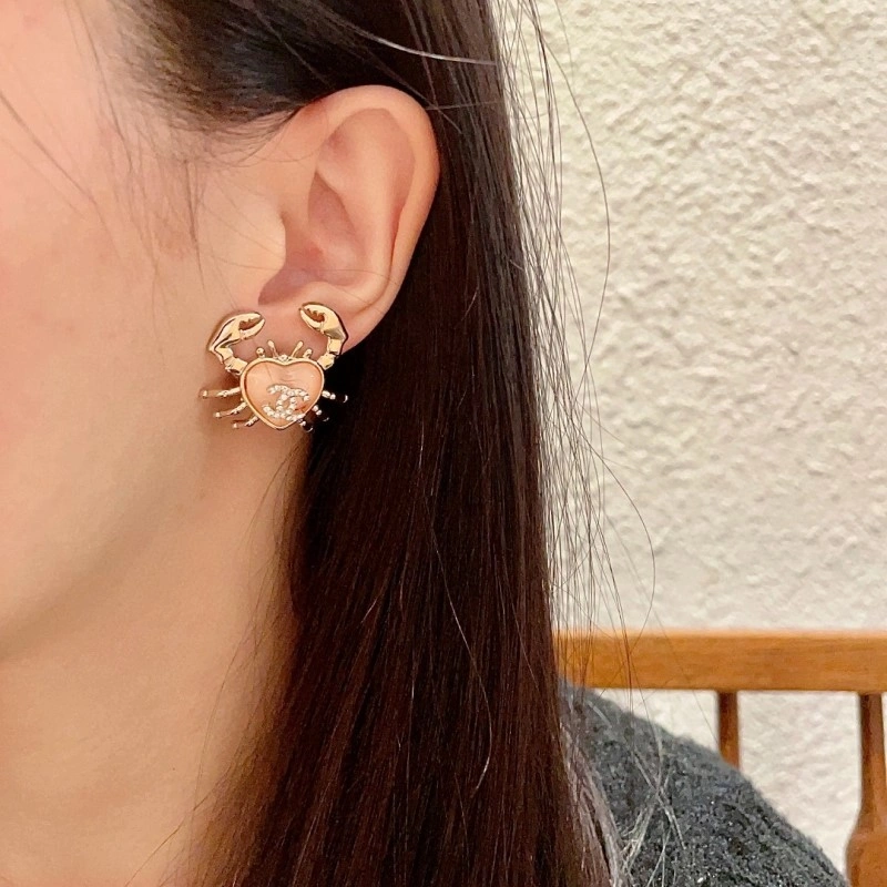 Chic Chanel Earrings 219319