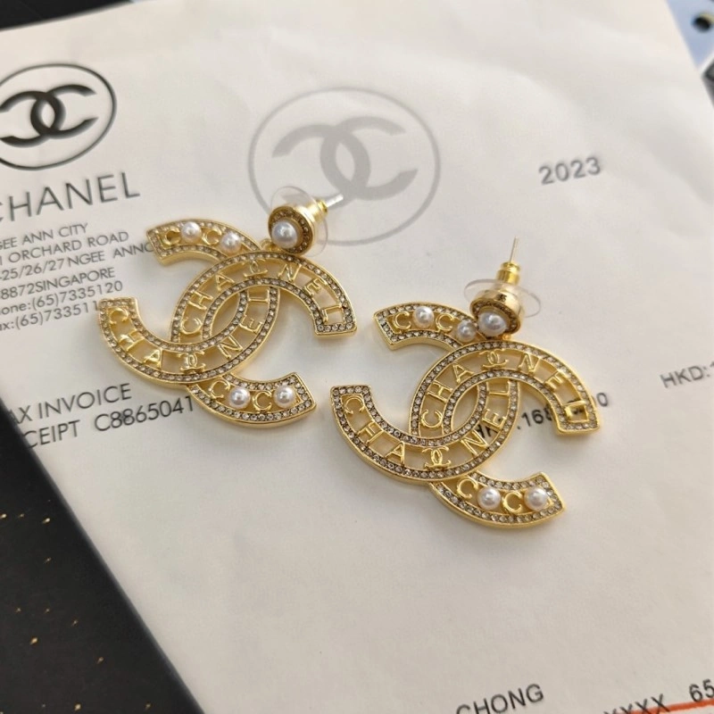 Versatile Chanel Earrings 219296