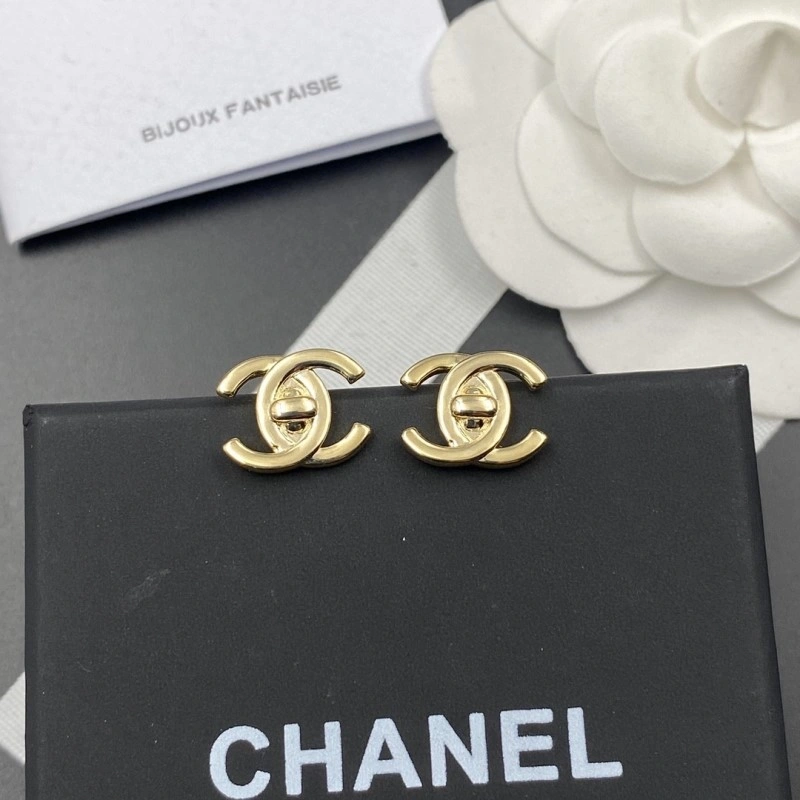 Comfortable Chanel Earrings 219299