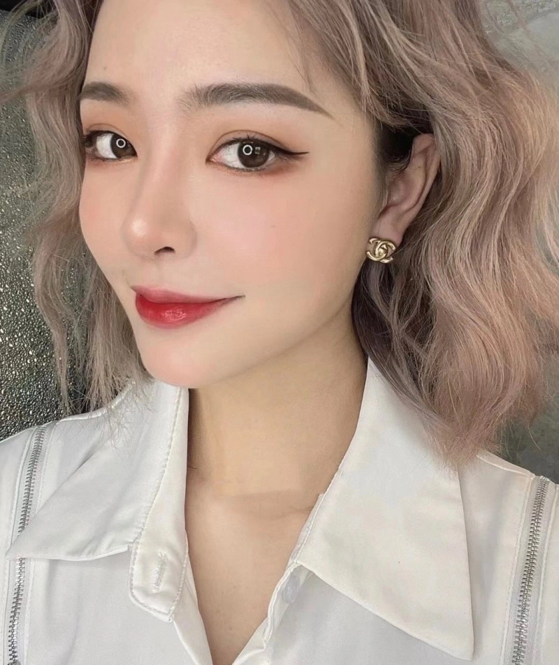 Comfortable Chanel Earrings 219299