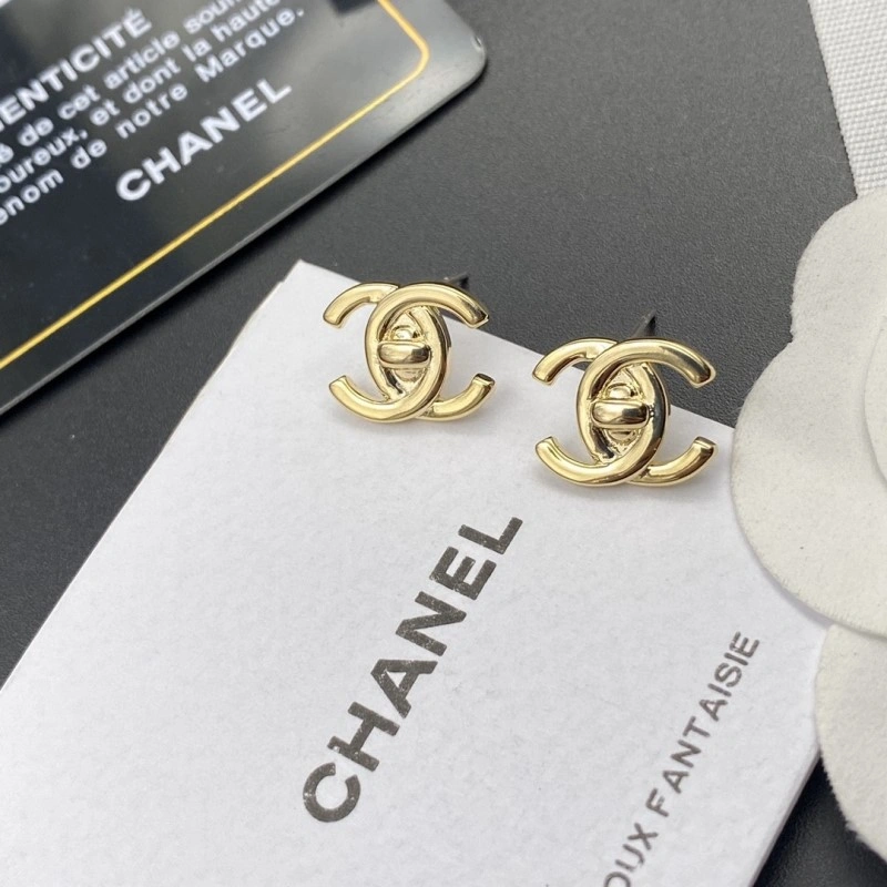 Comfortable Chanel Earrings 219299