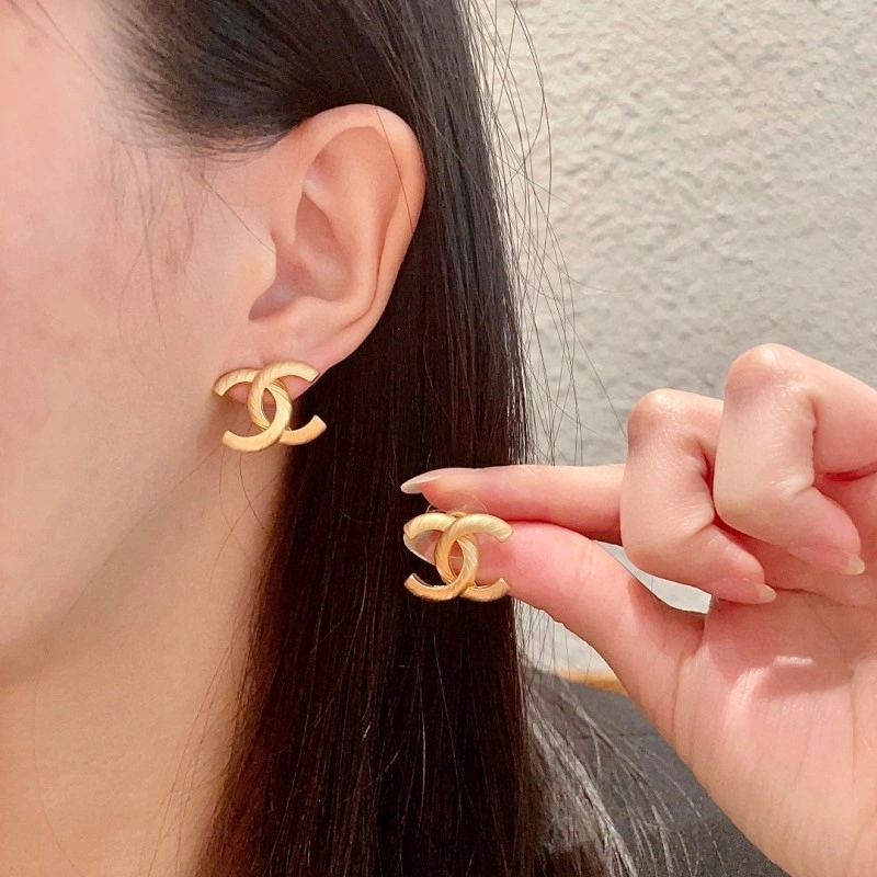 Chanel Earrings Sleek 219275