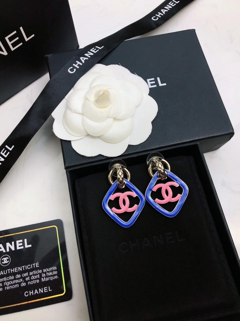 Stylish Chanel Earrings 219282