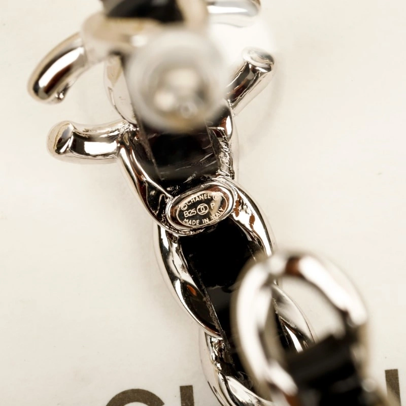 Chanel Earrings Compact 219263