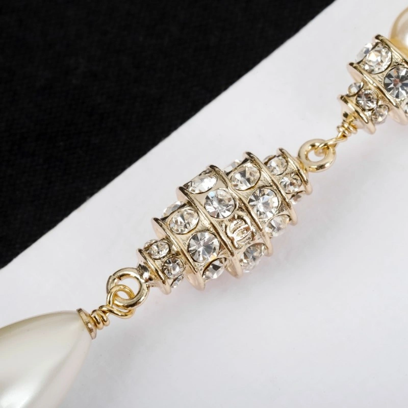 HighPerformance Chanel Earrings 219252