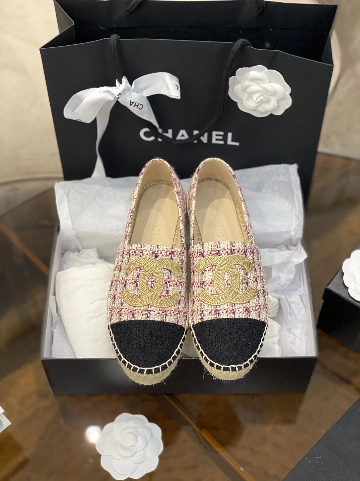 Sleek Chanel Fishermans Shoes 18500