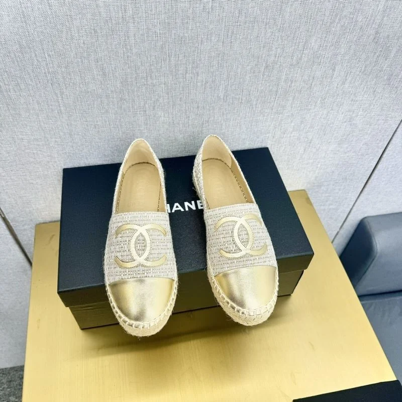Chanel Fishermans Shoes Compact 19364