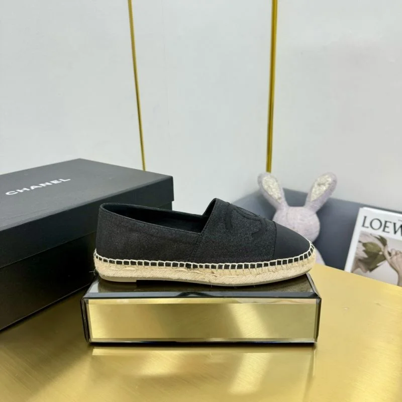 Chanel Fishermans Shoes Compact 19333
