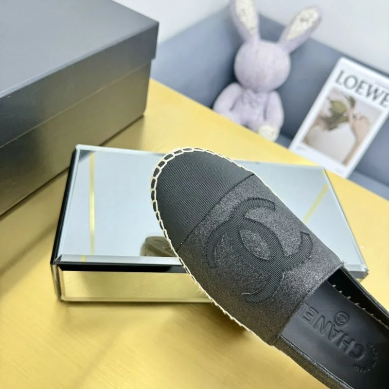 Chanel Fishermans Shoes Compact 19333