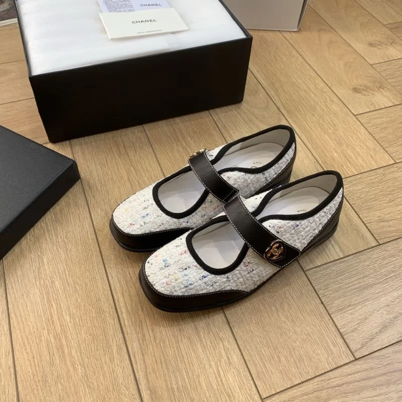 Chanel Flat Shoes GoodFit 19326