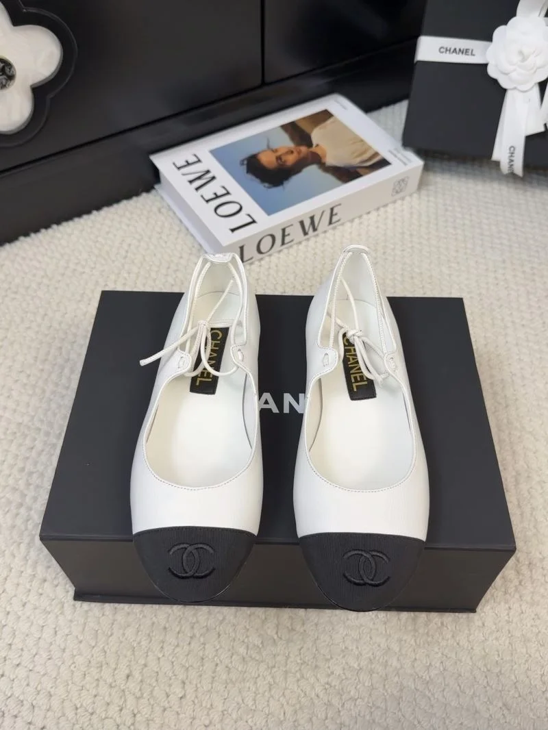 Chanel Flat Shoes Trendsetting 19329