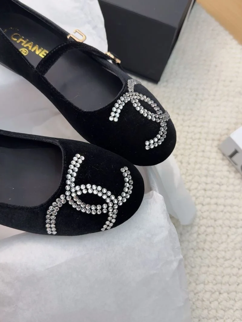 Seasonal Chanel Flat Shoes 19336