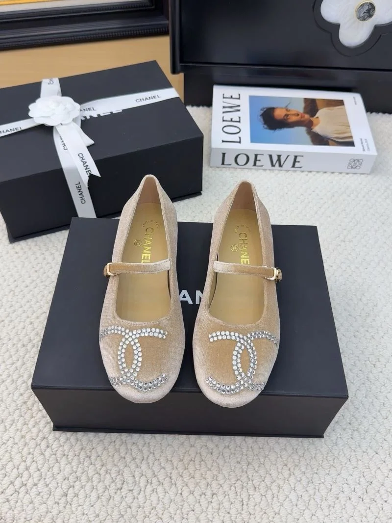 Chanel Flat Shoes Durable 19397