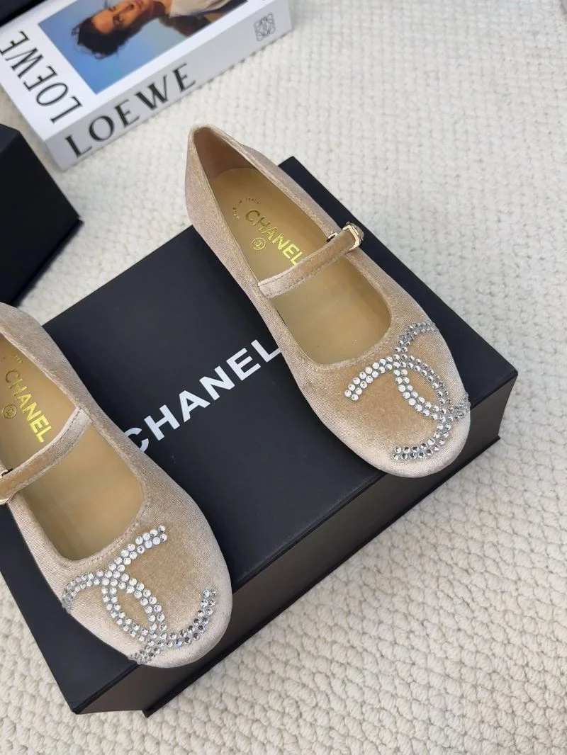 Chanel Flat Shoes Durable 19397