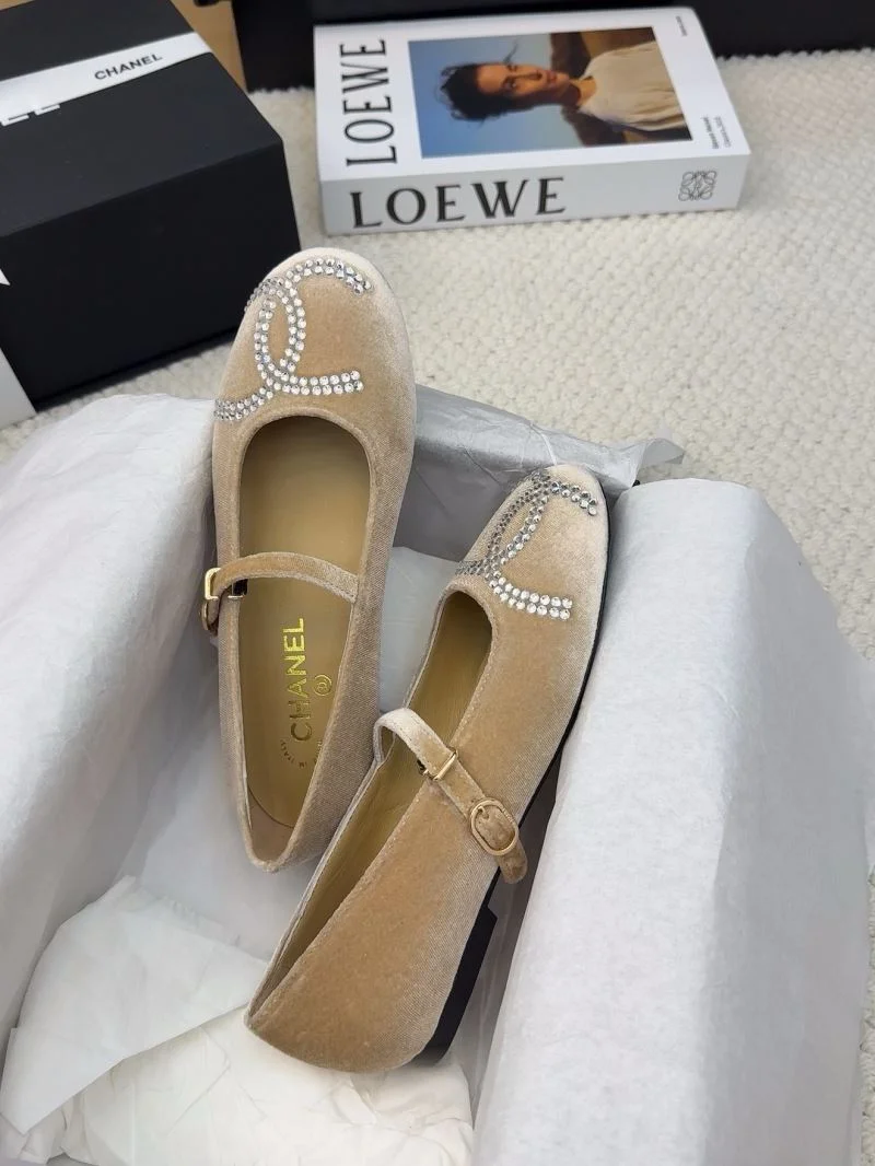Chanel Flat Shoes Durable 19397