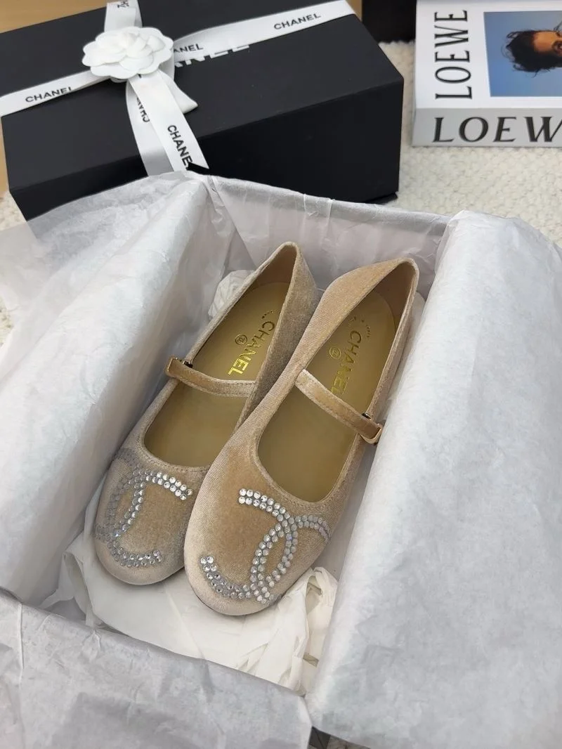 Chanel Flat Shoes Durable 19397
