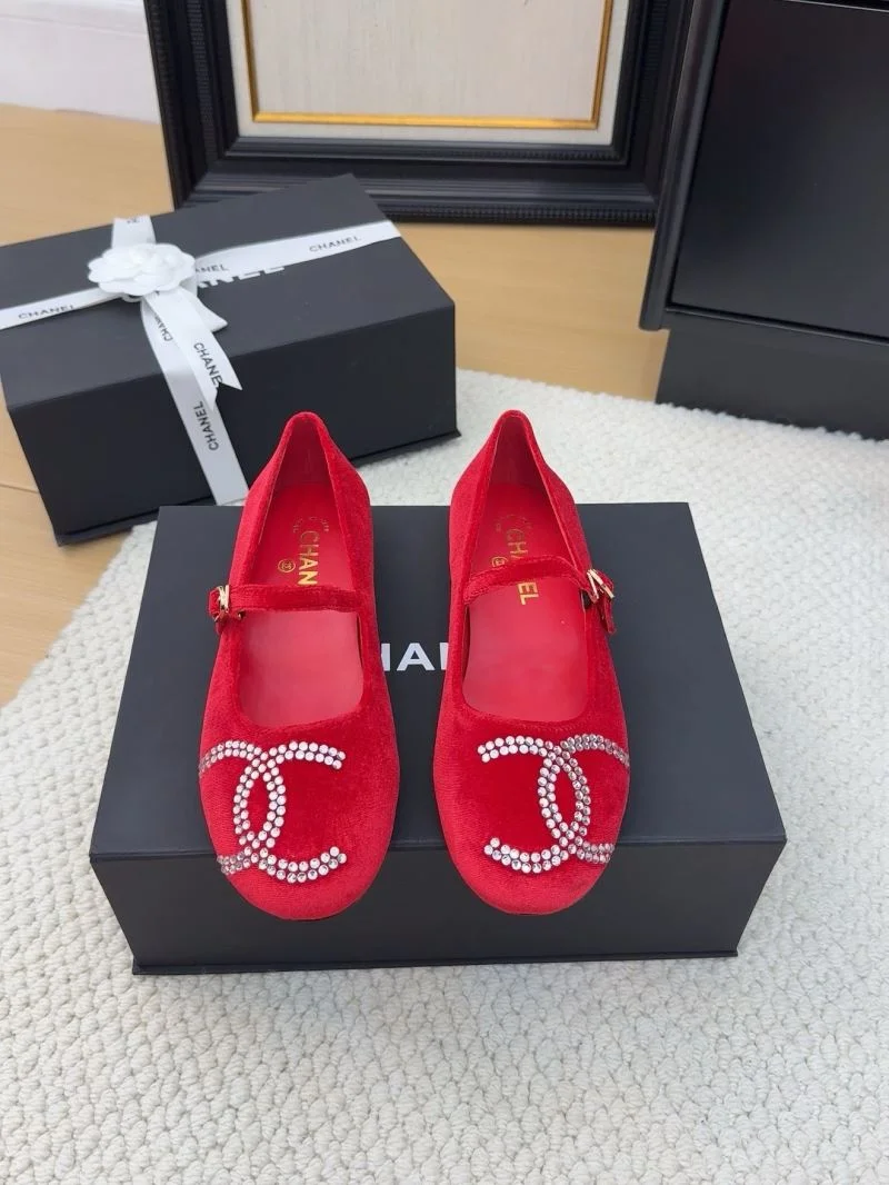 Comfortable Chanel Flat Shoes 19388