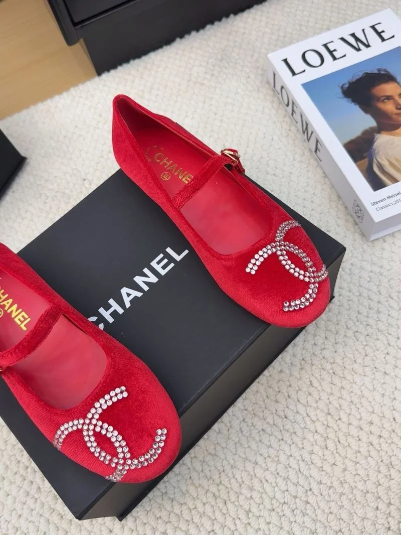 Comfortable Chanel Flat Shoes 19388