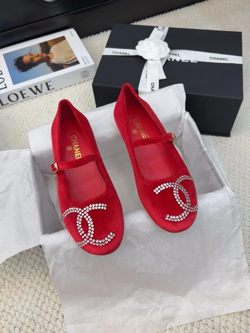 Comfortable Chanel Flat Shoes 19388