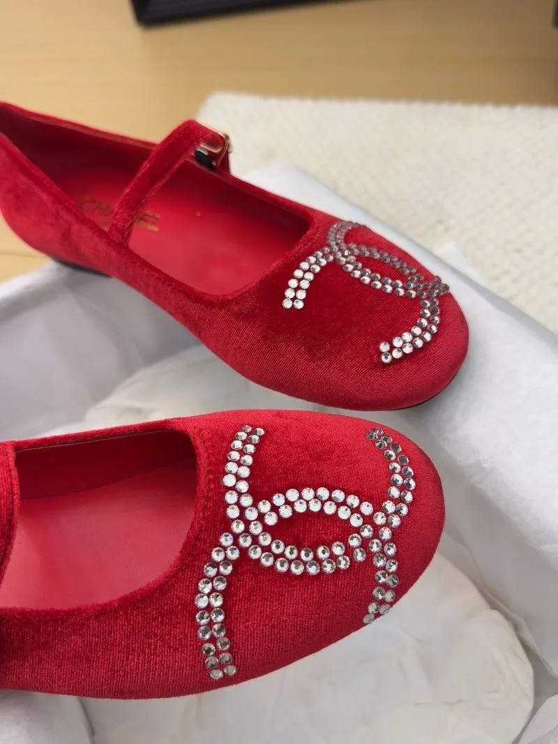 Comfortable Chanel Flat Shoes 19388