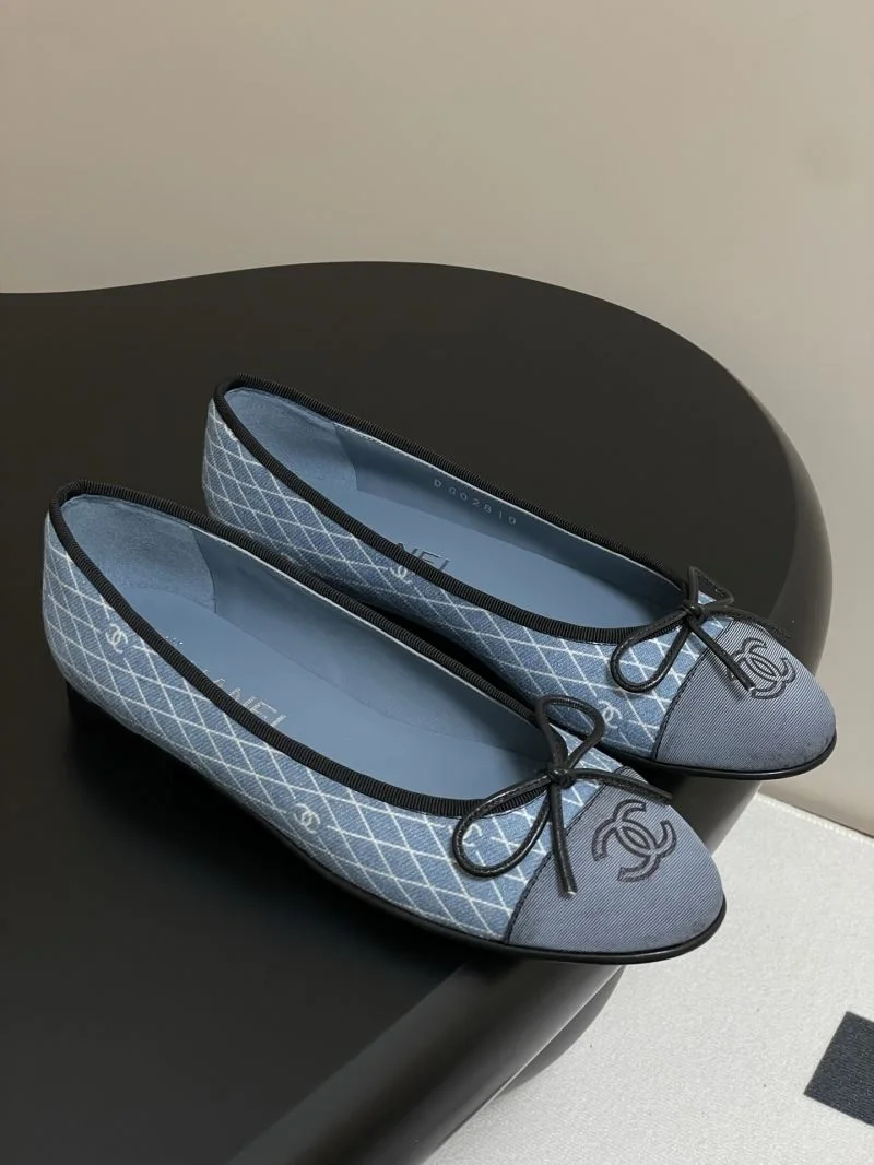 Chanel Flat Shoes Stylish 19315