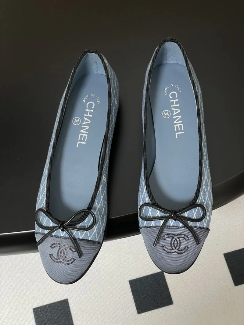 Chanel Flat Shoes Stylish 19315