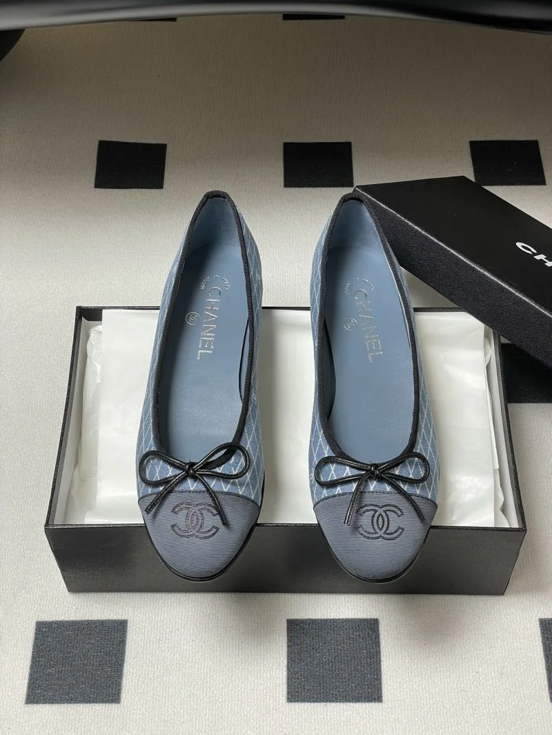 Chanel Flat Shoes Stylish 19315