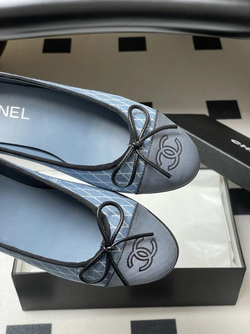 Chanel Flat Shoes Stylish 19315