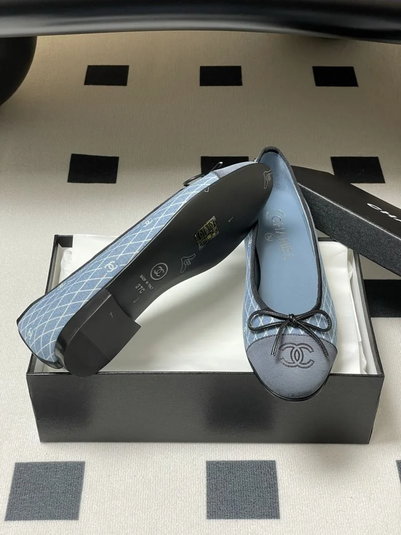 Chanel Flat Shoes Stylish 19315