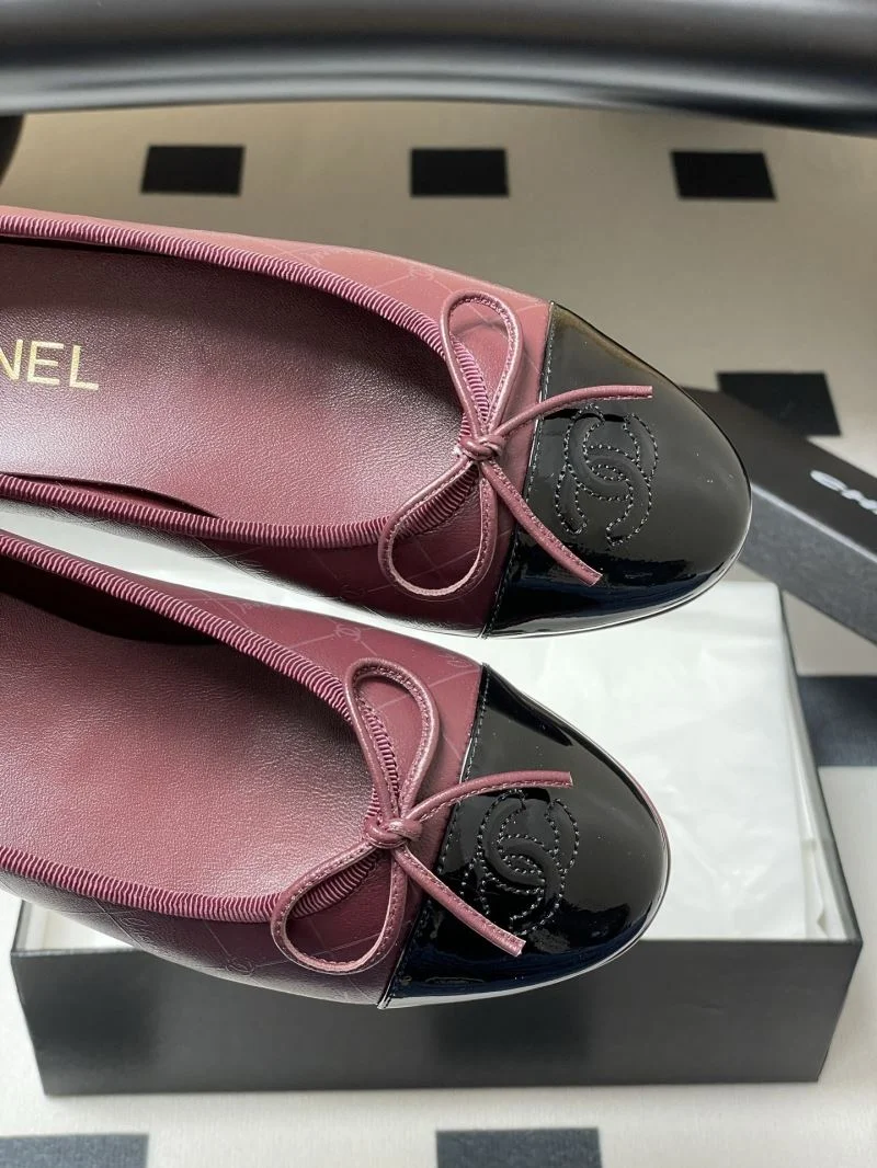 Seasonal Chanel Flat Shoes 19394